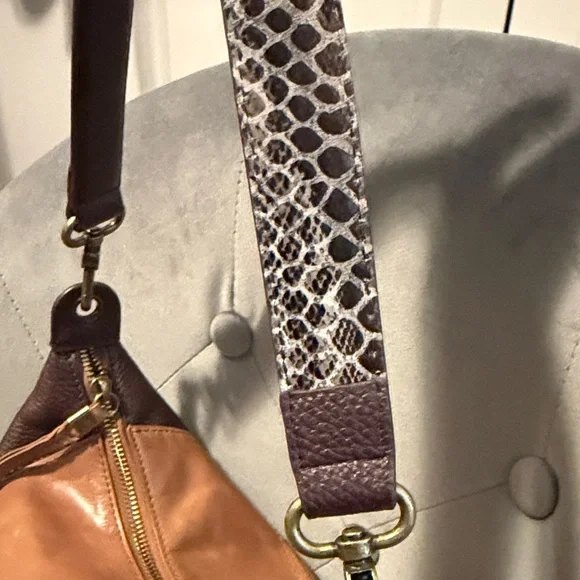 The Sak Almeda Two-Tone Brown & Tan Leather Shoulder Bag - Picture 5 of 13